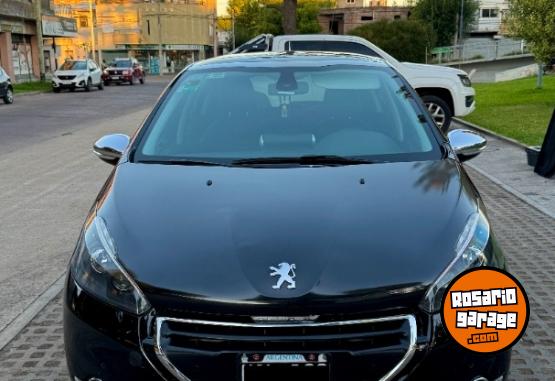 Autos - Peugeot 208 Feline 2013 Nafta 130000Km - En Venta