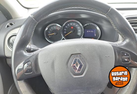 Autos - Renault Logan Privilege Plus 2018 GNC 107409Km - En Venta