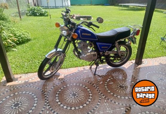 Motos - Suzuki Gn125 2011 Nafta 9700Km - En Venta