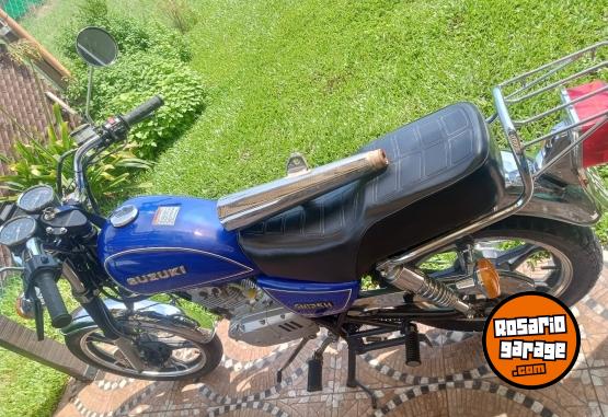 Motos - Suzuki Gn125 2011 Nafta 9700Km - En Venta