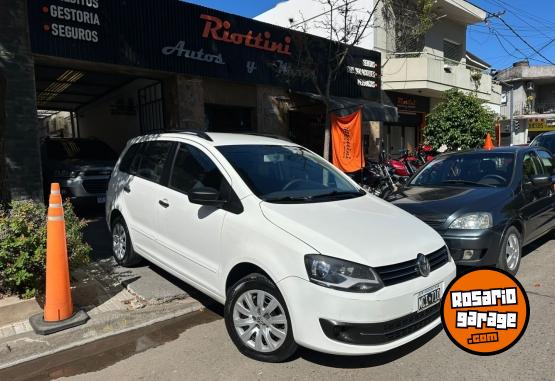 Autos - Volkswagen SURAN CONFORTLINE 2013 Nafta 163000Km - En Venta