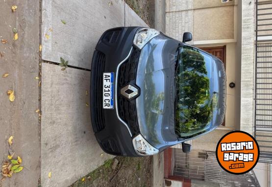 Utilitarios - Renault kangoo confort furgon 2022 Nafta 99000Km - En Venta