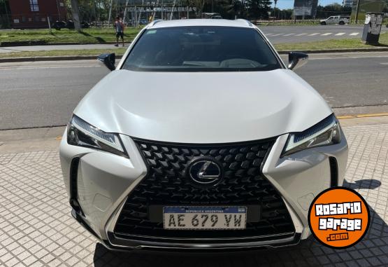 Autos - Lexus UX250H 2019 Nafta 57000Km - En Venta