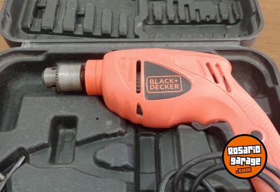 Herramientas - Líquido herramientas en maletín nuevas poco uso taladros black Decker y DAIHATSU - En Venta