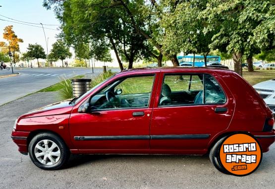 Autos - Renault Clio 1995 Nafta 180000Km - En Venta