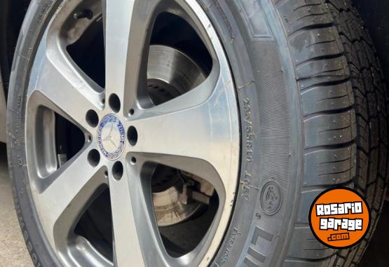 Camionetas - Mercedes Benz GLC 300 4MATIC 2017 Nafta 139000Km - En Venta