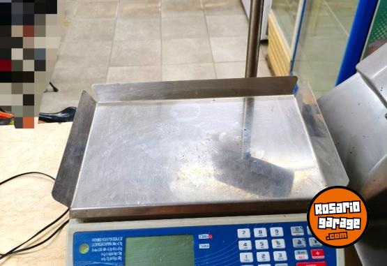 Herramientas - Exhibidora vertical horizontal y balanza - En Venta