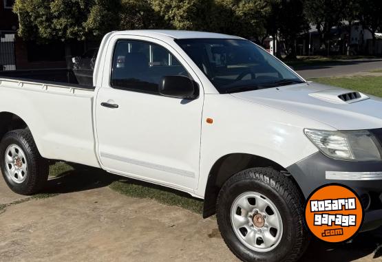 Camionetas - Toyota Hilux DX 2014 Diesel 257000Km - En Venta
