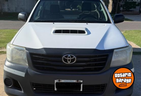Camionetas - Toyota Hilux DX 2014 Diesel 257000Km - En Venta