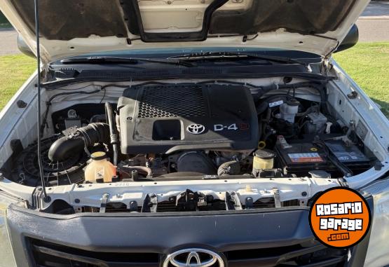 Camionetas - Toyota Hilux DX 2014 Diesel 257000Km - En Venta