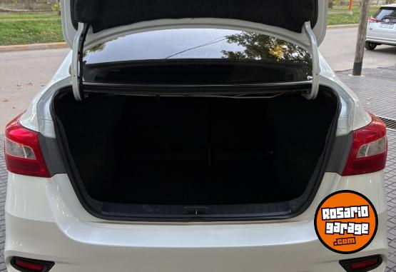 Autos - Nissan Sentra sr 2020 Nafta 70000Km - En Venta