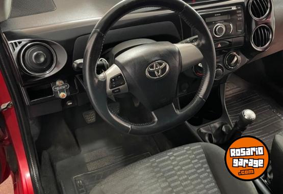 Autos - Toyota TOYOTA ETIOS XLS 2014 Nafta 120000Km - En Venta