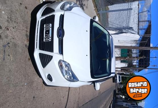 Autos - Ford Focus 2015 Nafta 121700Km - En Venta