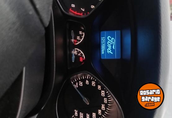 Autos - Ford Focus 2015 Nafta 121700Km - En Venta