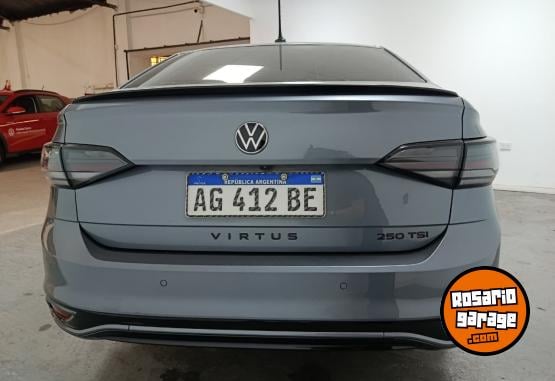 Autos - Volkswagen VIRTUS EXCLUSIVE 250 TSI 2023 Nafta 15141Km - En Venta
