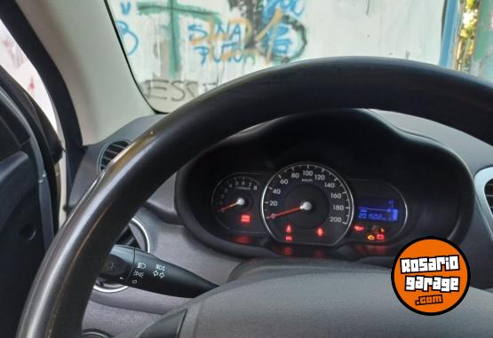 Autos - Hyundai i10 2011 Nafta 201500Km - En Venta