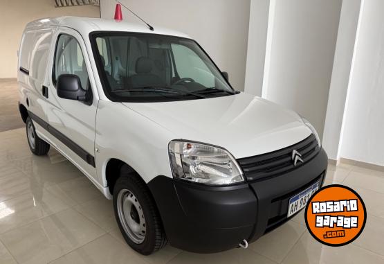 Utilitarios - Citroen BERLINGO FURGON HDI 2025 Diesel 0Km - En Venta