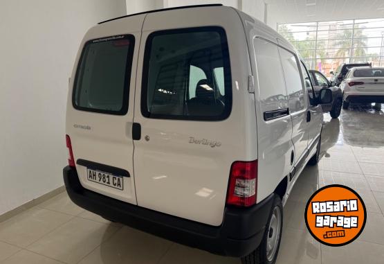 Utilitarios - Citroen BERLINGO FURGON HDI 2025 Diesel 0Km - En Venta