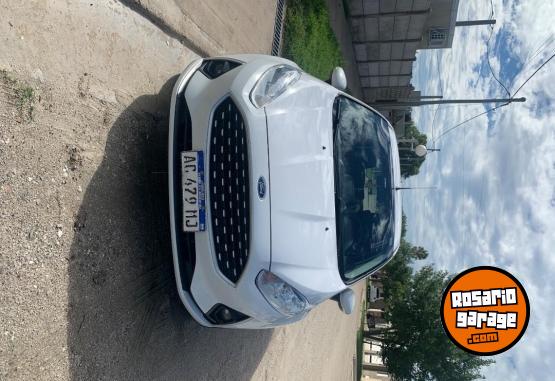 Autos - Ford Fiesta 2018 Nafta 100000Km - En Venta