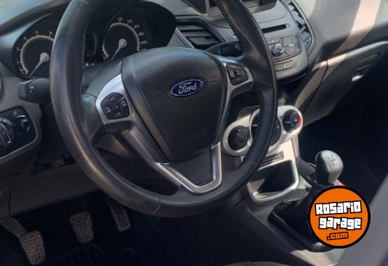 Autos - Ford Fiesta 2018 Nafta 100000Km - En Venta