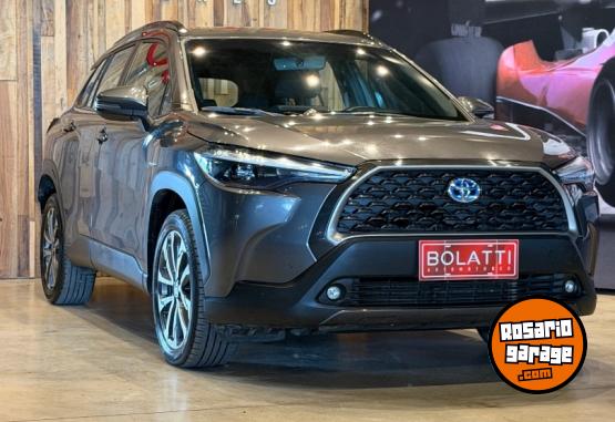 Autos - Toyota Corolla cross 2022 Electrico / Hibrido 93000Km - En Venta