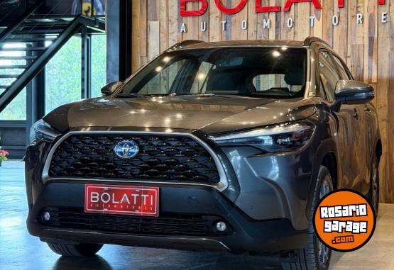 Autos - Toyota Corolla cross 2022 Electrico / Hibrido 93000Km - En Venta