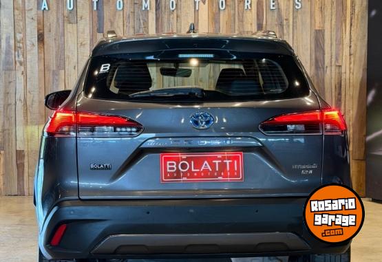 Autos - Toyota Corolla cross 2022 Electrico / Hibrido 93000Km - En Venta