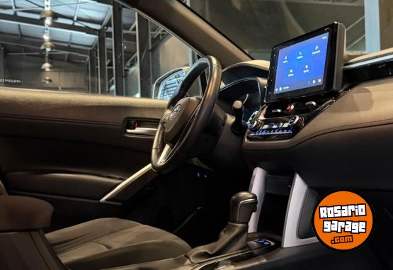 Autos - Toyota Corolla cross 2022 Electrico / Hibrido 93000Km - En Venta