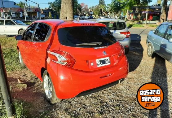 Autos - Peugeot 208 Allure Touchscreen 2013 Nafta 95000Km - En Venta