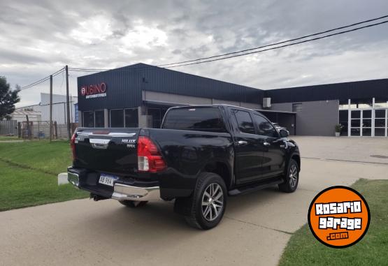 Camionetas - Toyota Hilux DC SRX 2.8 TDI AT 2018 Diesel 225200Km - En Venta