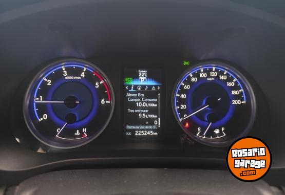 Camionetas - Toyota Hilux DC SRX 2.8 TDI AT 2018 Diesel 225200Km - En Venta