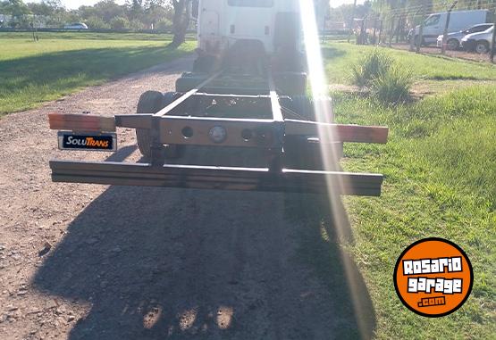 Camiones y Gr�as - Mercedes Benz Accelo 815 - En Venta