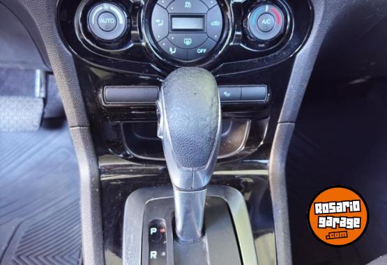 Autos - Ford fiesta TITANIUM AT 2015 Nafta 73000Km - En Venta