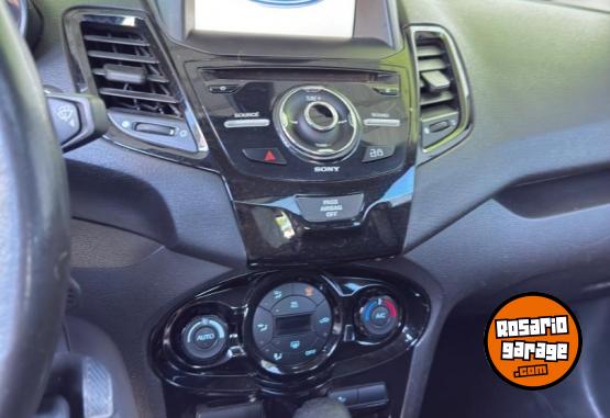 Autos - Ford fiesta TITANIUM AT 2015 Nafta 73000Km - En Venta