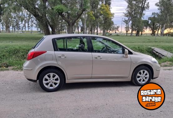 Autos - Nissan 2011 2011 GNC 150000Km - En Venta