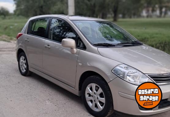 Autos - Nissan 2011 2011 GNC 150000Km - En Venta
