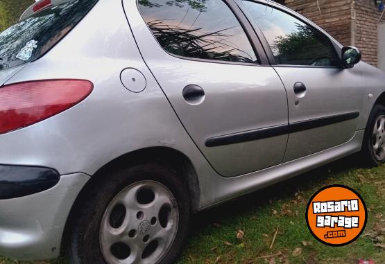 Autos - Peugeot 206 2004 Nafta 213000Km - En Venta
