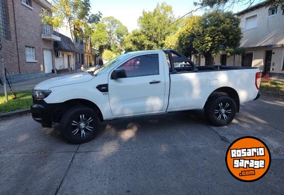Camionetas - Ford Ranger cabina simple 2017 Diesel 105000Km - En Venta