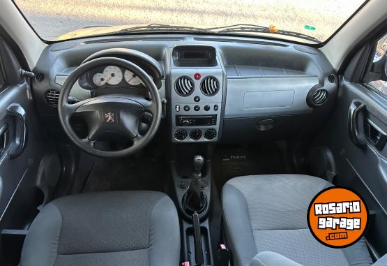 Utilitarios - Peugeot Patagonica 2015 Nafta 146000Km - En Venta