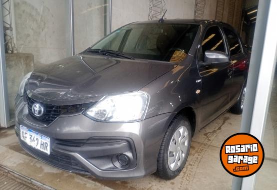Autos - Toyota Etios 2022 Nafta  - En Venta