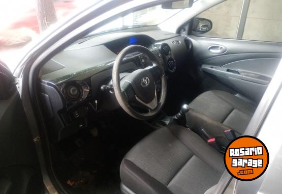 Autos - Toyota Etios 2022 Nafta  - En Venta