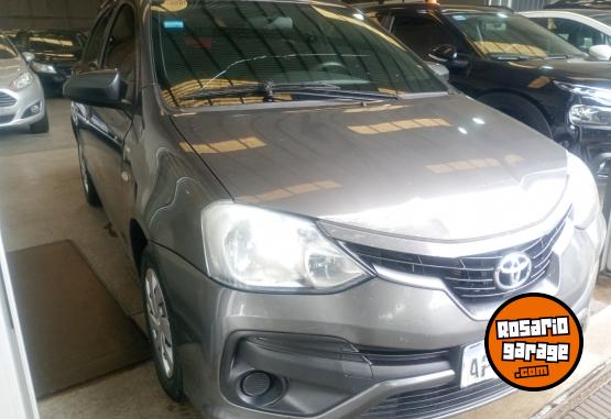 Autos - Toyota Etios 2022 Nafta  - En Venta