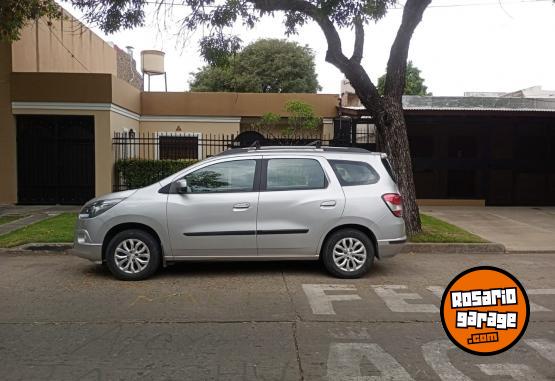 Autos - Chevrolet Spin 2017 GNC 125000Km - En Venta