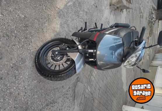 Motos - Zanella ZB125 R 2023 Nafta 4000Km - En Venta