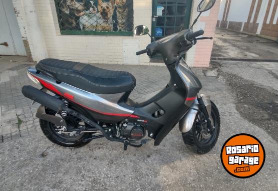 Motos - Zanella ZB125 R 2023 Nafta 4000Km - En Venta