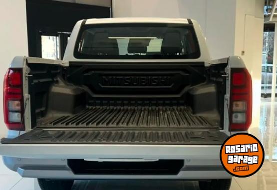 Camionetas - Mitsubishi L200 GLS 4X4 2.4 6AT FULL 2026 Diesel 0Km - En Venta