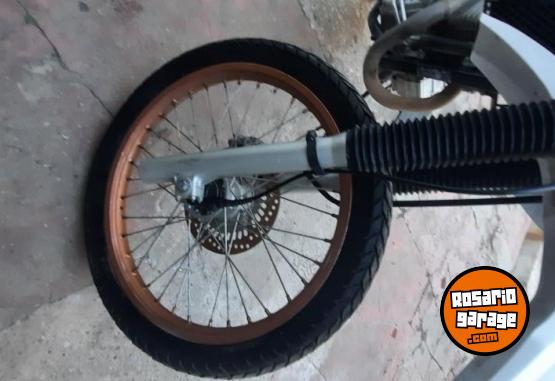 Motos - Honda Xr tornado 2014 Nafta 3500Km - En Venta