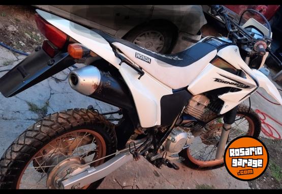 Motos - Honda Xr tornado 2014 Nafta 3500Km - En Venta