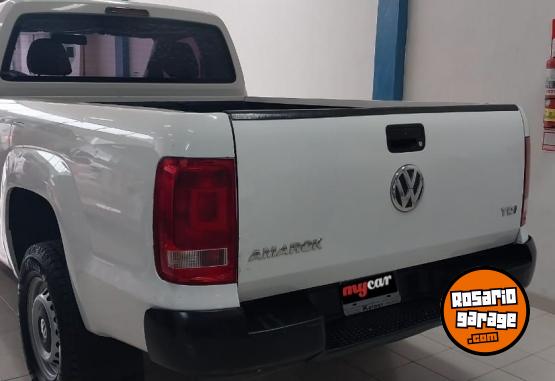 Camionetas - Volkswagen AMAROK 2.0 TDI 140 CV 4X2 2016 Diesel 148000Km - En Venta