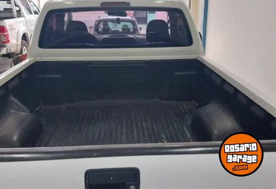 Camionetas - Volkswagen AMAROK 2.0 TDI 140 CV 4X2 2016 Diesel 148000Km - En Venta
